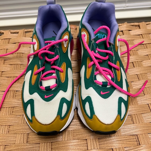 Nike 200s - Picture 2 of 2